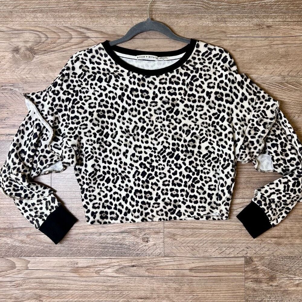 Alice + Olivia Black and Cream Leopard Print Cropped Sweatshirt